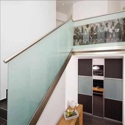 Pieskované sklo leptané kyselinou